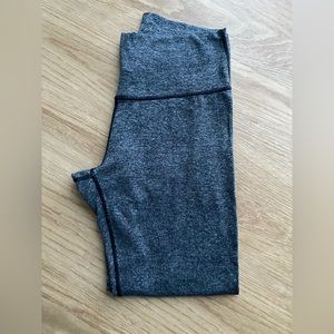 ✨Grey Aerie Lined Legging✨